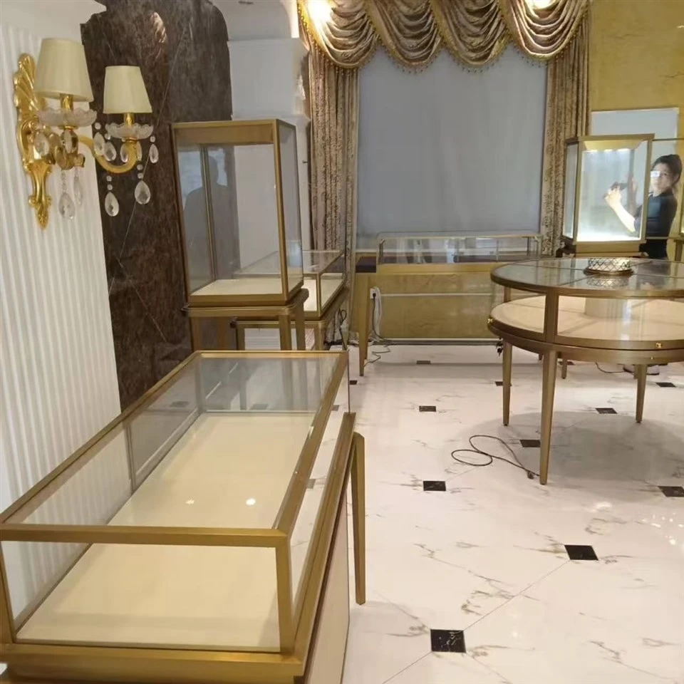 Modern Retail Jewelry Shop Interior Design