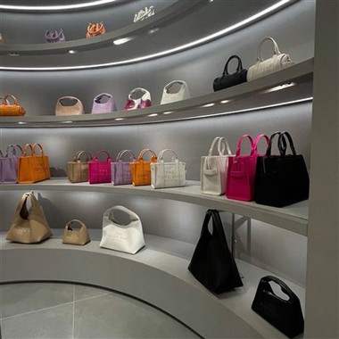 Kiosk Leather Bag Display